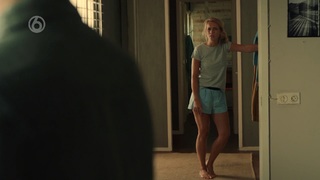 Jennifer Hoffman feet photo 17
