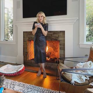 Jennifer Holland feet photo thumbnail