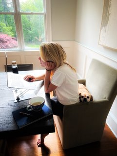 Jennifer Holland feet photo thumbnail