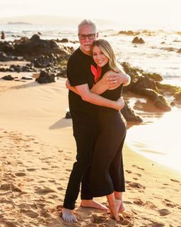 Jennifer Holland feet photo thumbnail