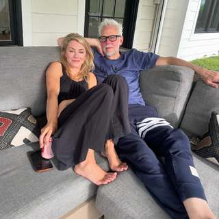 Jennifer Holland feet photo thumbnail