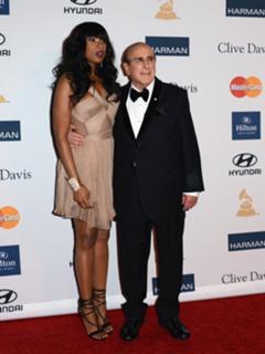 Jennifer Hudson feet photo thumbnail