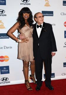 Jennifer Hudson feet photo thumbnail