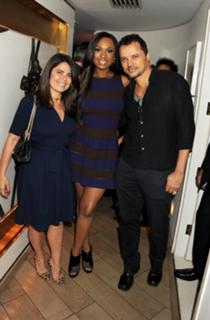 Jennifer Hudson feet photo thumbnail