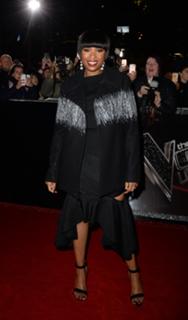 Jennifer Hudson feet photo thumbnail