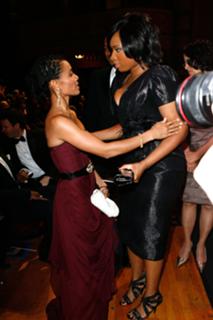 Jennifer Hudson feet photo thumbnail