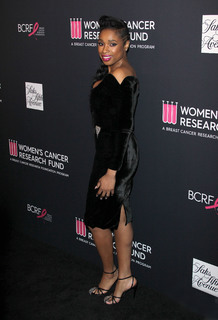 Jennifer Hudson feet photo thumbnail