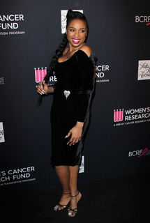 Jennifer Hudson feet photo thumbnail