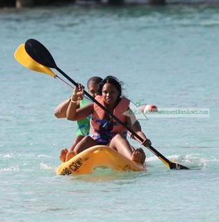 Jennifer Hudson feet photo thumbnail