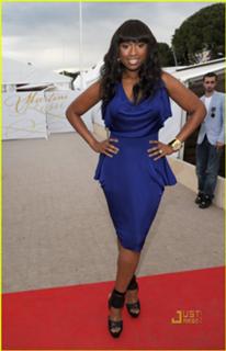 Jennifer Hudson feet photo thumbnail