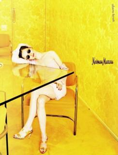 Jennifer Jason Leigh feet photo thumbnail
