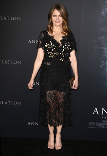Jennifer Jason Leigh feet photo thumbnail