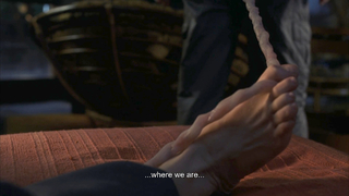 Jennifer Jason Leigh feet photo thumbnail