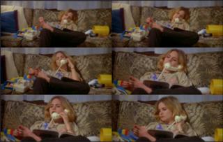 Jennifer Jason Leigh feet photo thumbnail