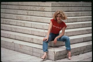Jennifer Jason Leigh feet photo 10