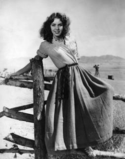 Jennifer Jones feet photo 12