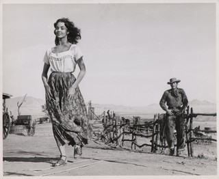 Jennifer Jones feet photo 8