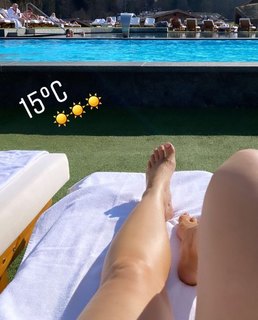 Jennifer Knäble feet photo thumbnail