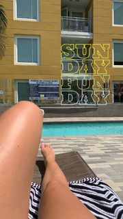 Jennifer Lahmers feet photo 17