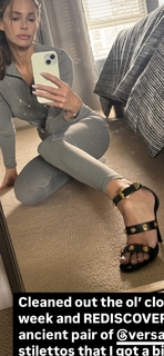 Jennifer Lahmers feet photo 10