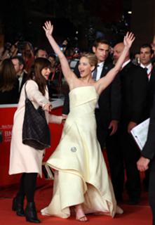 Jennifer Lawrence feet photo thumbnail
