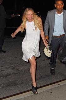 Jennifer Lawrence feet photo thumbnail