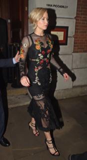 Jennifer Lawrence feet photo thumbnail