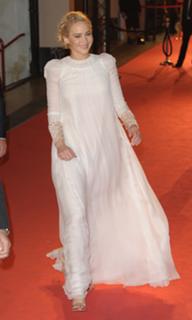 Jennifer Lawrence feet photo thumbnail