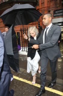 Jennifer Lawrence feet photo thumbnail