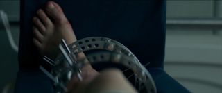 Jennifer Lawrence feet photo thumbnail