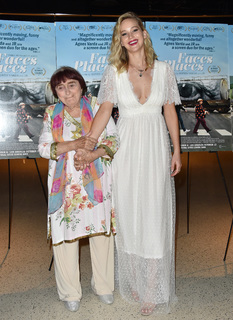 Jennifer Lawrence feet photo thumbnail