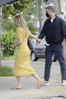 Jennifer Lawrence feet photo thumbnail