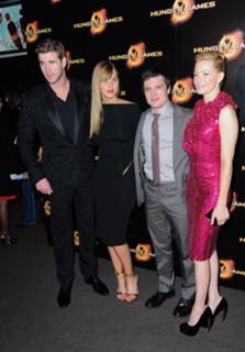 Jennifer Lawrence feet photo thumbnail