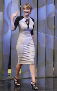 Jennifer Lawrence feet photo thumbnail
