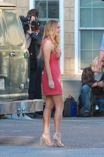 Jennifer Lawrence feet photo thumbnail