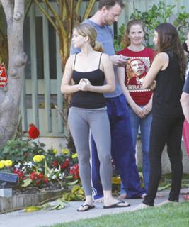 Jennifer Lawrence feet photo thumbnail