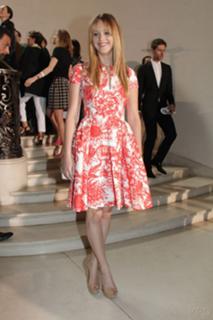 Jennifer Lawrence feet photo thumbnail