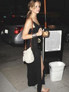 Jennifer Lawrence feet photo thumbnail