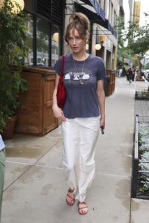 Jennifer Lawrence feet photo 3