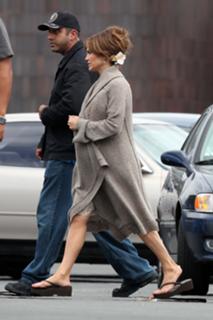 Jennifer Lopez feet photo thumbnail