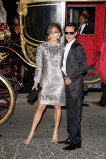 Jennifer Lopez feet photo thumbnail