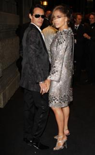 Jennifer Lopez feet photo thumbnail