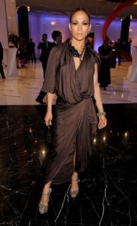 Jennifer Lopez feet photo thumbnail