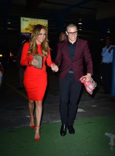 Jennifer Lopez feet photo thumbnail