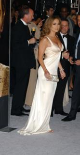 Jennifer Lopez feet photo thumbnail