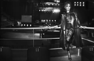 Jennifer Lopez feet photo thumbnail