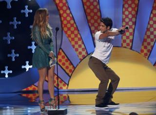 Jennifer Lopez feet photo thumbnail