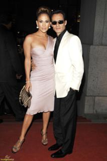 Jennifer Lopez feet photo thumbnail