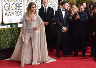 Jennifer Lopez feet photo thumbnail