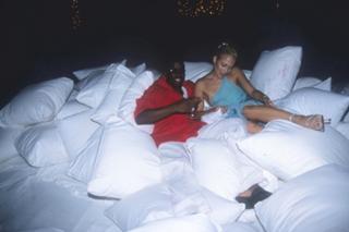 Jennifer Lopez feet photo thumbnail